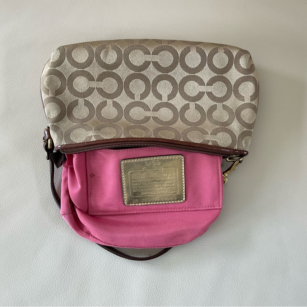 Coach Wristlet - Picture 5 of 9